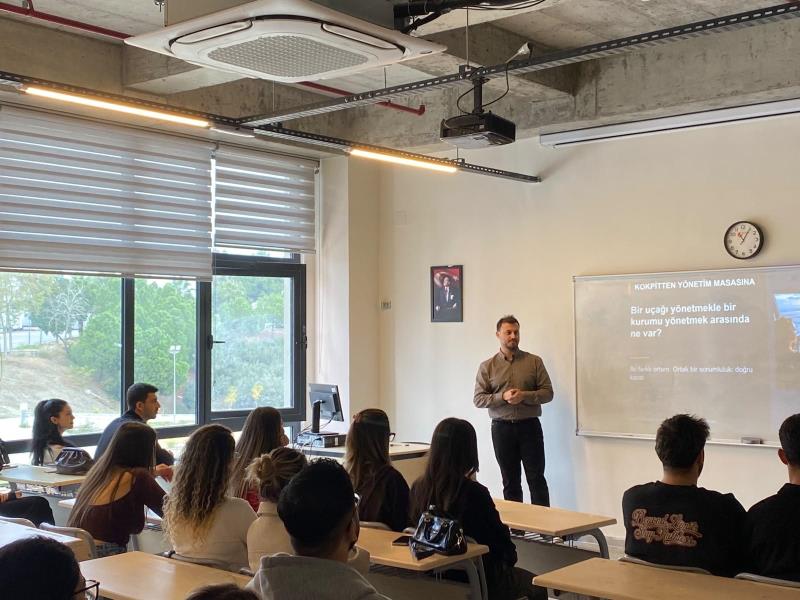Bölüm Semineri: Kokpitten Yönetim Masasına: Liderlik ve Karar Verme